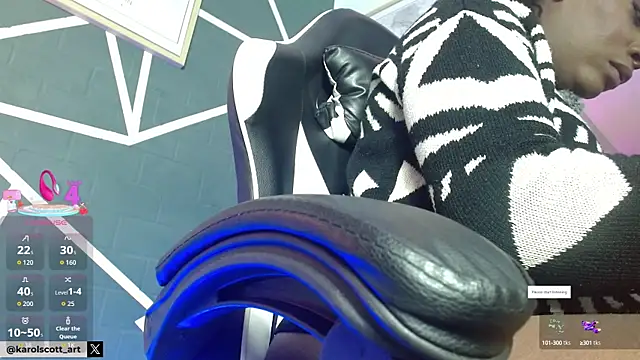 Snapshot of KAROL-SCOTT chatting on 10/14/25, 07:58 KAROL-SCOTT online show from 10/14/25, 07:58