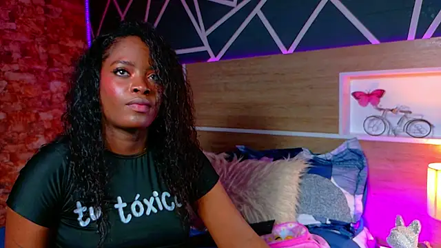 Snapshot of KAROL-SCOTT chatting on 10/16/25, 08:21 KAROL-SCOTT online show from 10/16/25, 08:21