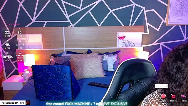 Snapshot of KAROL-SCOTT chatting on 10/22/25, 08:19 KAROL-SCOTT online show from 10/22/25, 08:19