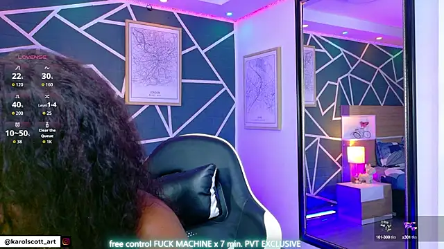 Snapshot of KAROL-SCOTT chatting on 10/23/25, 08:29 KAROL-SCOTT online show from 10/23/25, 08:29