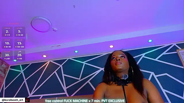 Snapshot of KAROL-SCOTT chatting on 10/27/25, 08:57 KAROL-SCOTT online show from 10/27/25, 08:57