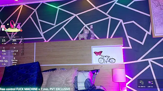 Snapshot of KAROL-SCOTT chatting on 11/04/25, 08:30 KAROL-SCOTT online show from 11/04/25, 08:30