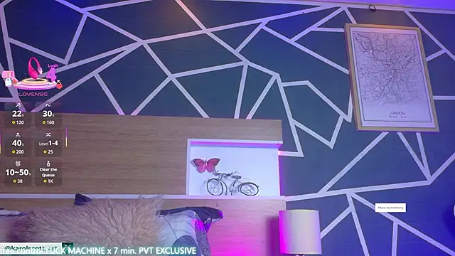 Snapshot of KAROL-SCOTT chatting on 11/05/25, 08:31 KAROL-SCOTT online show from 11/05/25, 08:31