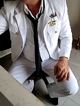 MiguelBISEX online show from 10/06/25, 05:21