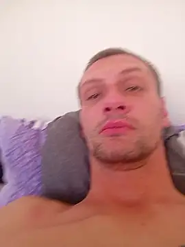 Snapshot of otkabrr chatting on 11/04/25, 06:56 otkabrr online show from 11/04/25, 06:56