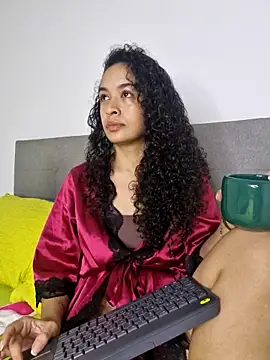 angela  98 online show from 12/17/25, 11:38