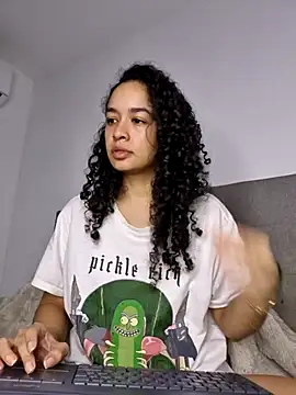 angela  98 online show from 01/15/26, 10:42