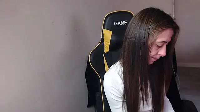 Sofiasweetsecret online show from 05/08/26, 04:56