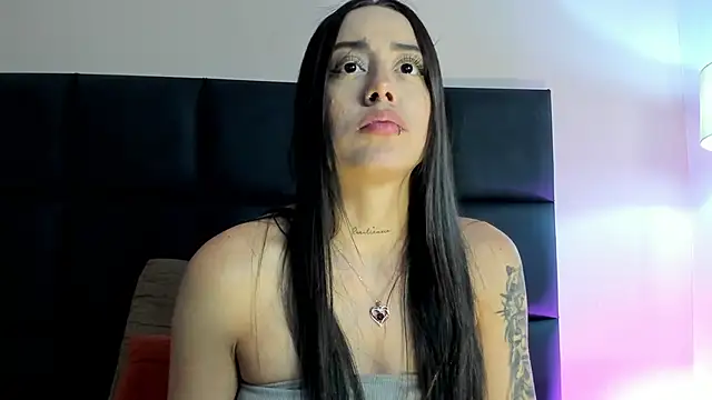 NoraDasilva online show from 11/06/25, 12:11