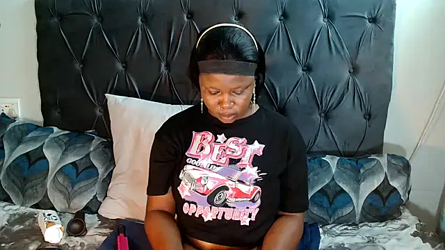 KylaBloom online show from 12/01/24, 10:10