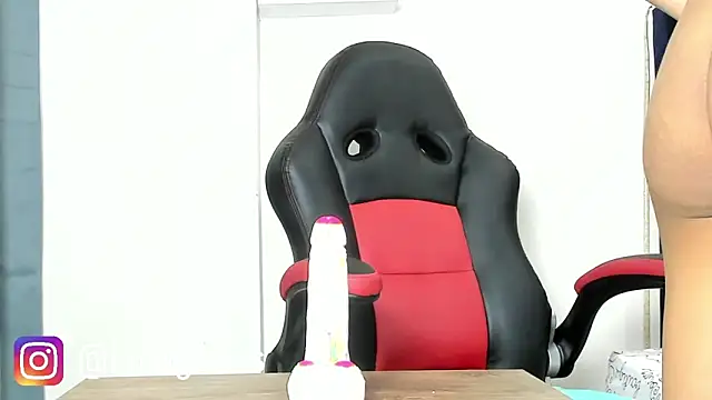 Kloe-squirts online show from 09/27/25, 02:27