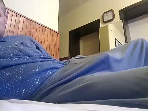 Snapshot of popperspair chatting on 12/23/24, 12:57 popperspair online show from 12/23/24, 12:57