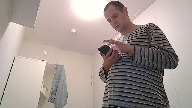 Snapshot of popperspair chatting on 09/22/25, 12:23 popperspair online show from 09/22/25, 12:23