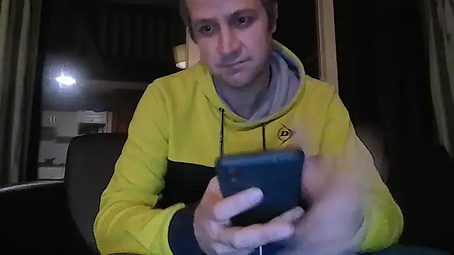 Snapshot of popperspair chatting on 10/28/25, 11:51 popperspair online show from 10/28/25, 11:51