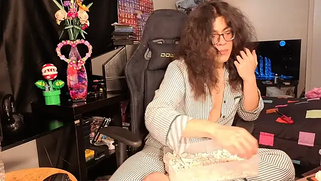 ShinyCherub online show from 02/14/25, 02:44