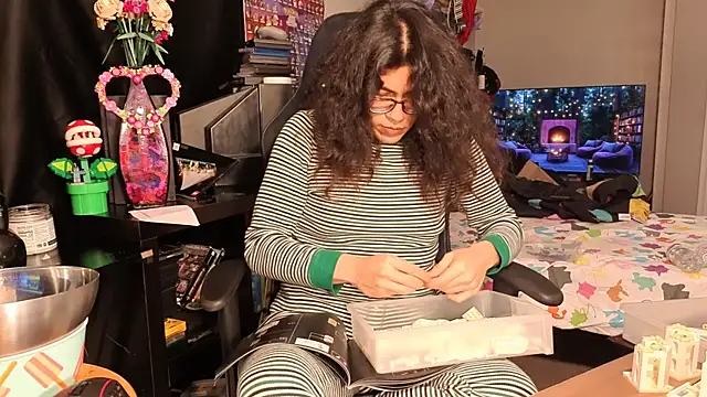 ShinyCherub online show from 02/16/25, 09:59