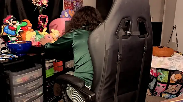 ShinyCherub online show from 09/28/25, 06:02