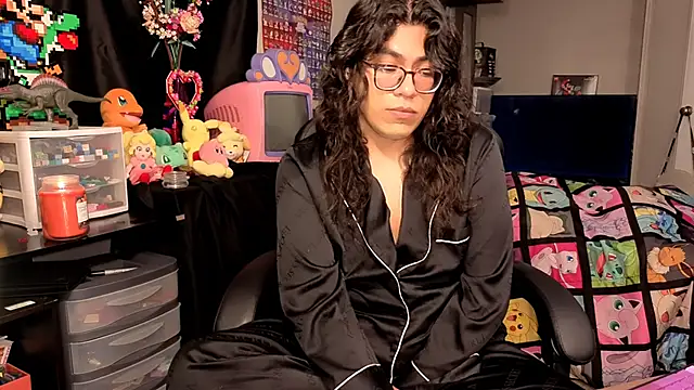 ShinyCherub online show from 10/06/25, 05:43