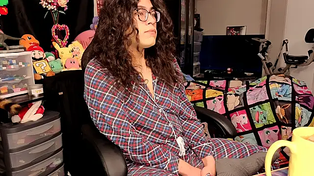 ShinyCherub online show from 10/22/25, 08:47