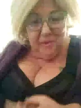 Snapshot of Merilulla chatting on 02/05/25, 02:05 Merilulla online show from 02/05/25, 02:05