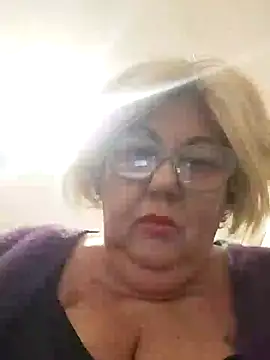 Snapshot of Merilulla chatting on 02/06/25, 01:16 Merilulla online show from 02/06/25, 01:16