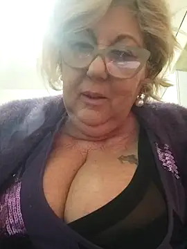 Snapshot of Merilulla chatting on 02/16/25, 01:36 Merilulla online show from 02/16/25, 01:36