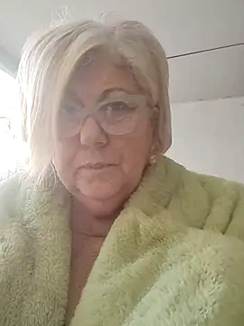 Snapshot of Merilulla chatting on 02/23/25, 11:44 Merilulla online show from 02/23/25, 11:44