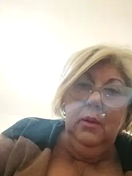 Snapshot of Merilulla chatting on 02/25/25, 05:04 Merilulla online show from 02/25/25, 05:04