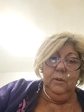 Snapshot of Merilulla chatting on 02/28/25, 12:54 Merilulla online show from 02/28/25, 12:54