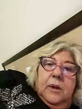 Snapshot of Merilulla chatting on 03/07/25, 01:31 Merilulla online show from 03/07/25, 01:31