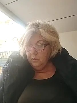 Snapshot of Merilulla chatting on 03/09/25, 01:48 Merilulla online show from 03/09/25, 01:48