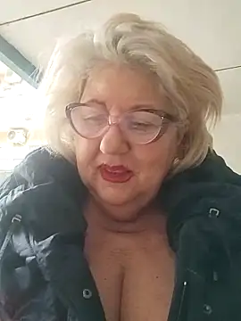 Snapshot of Merilulla chatting on 03/14/25, 02:19 Merilulla online show from 03/14/25, 02:19