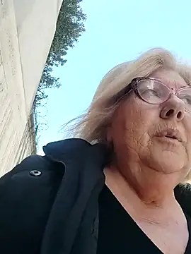 Snapshot of Merilulla chatting on 03/21/25, 11:12 Merilulla online show from 03/21/25, 11:12