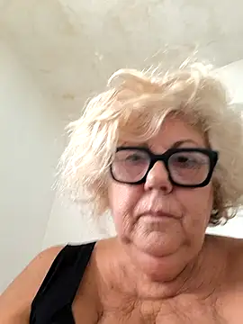 Snapshot of Merilulla chatting on 09/09/25, 01:54 Merilulla online show from 09/09/25, 01:54