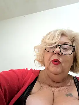 Snapshot of Merilulla chatting on 11/07/25, 01:22 Merilulla online show from 11/07/25, 01:22