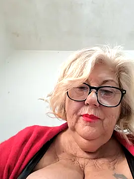 Snapshot of Merilulla chatting on 11/08/25, 01:44 Merilulla online show from 11/08/25, 01:44