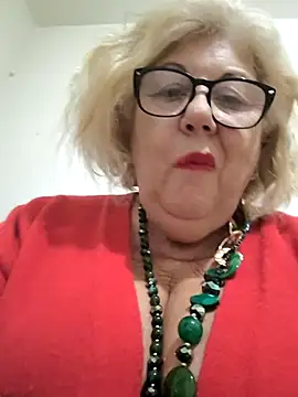 Snapshot of Merilulla chatting on 11/22/25, 01:15 Merilulla online show from 11/22/25, 01:15