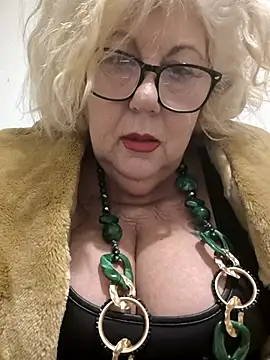 Snapshot of Merilulla chatting on 11/26/25, 02:34 Merilulla online show from 11/26/25, 02:34