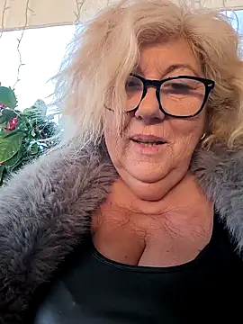 Snapshot of Merilulla chatting on 11/30/25, 03:05 Merilulla online show from 11/30/25, 03:05