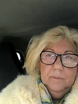 Snapshot of Merilulla chatting on 01/07/26, 03:36 Merilulla online show from 01/07/26, 03:36