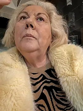 Snapshot of Merilulla chatting on 01/09/26, 07:04 Merilulla online show from 01/09/26, 07:04