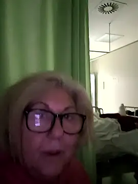 Snapshot of Merilulla chatting on 01/11/26, 02:16 Merilulla online show from 01/11/26, 02:16