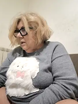 Snapshot of Merilulla chatting on 02/09/26, 06:45 Merilulla online show from 02/09/26, 06:45