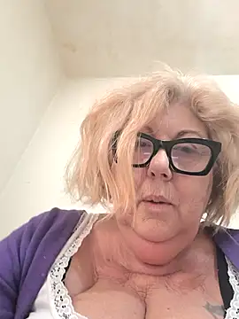 Snapshot of Merilulla chatting on 02/11/26, 09:14 Merilulla online show from 02/11/26, 09:14