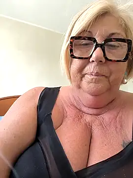 Merilulla online show from 04/10/26, 02:22