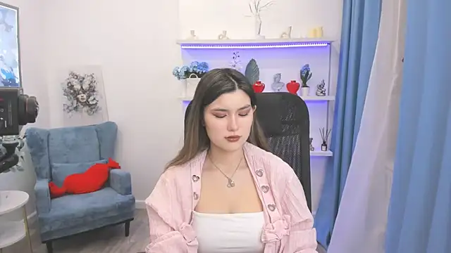 AnneTLi online show from 02/07/26, 03:21