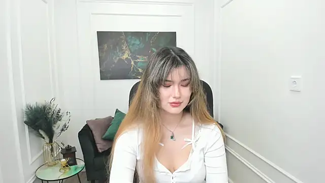 AnneTLi online show from 04/21/26, 03:46