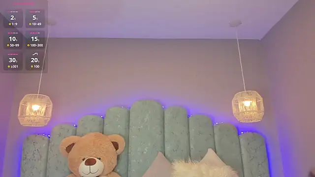 Snapshot of mia_slutty_ chatting on 11/22/25, 01:43 mia slutty online show from 11/22/25, 01:43