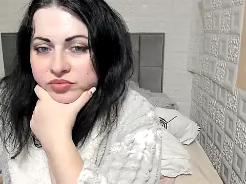 Lillian2 online show from 02/20/25, 07:41