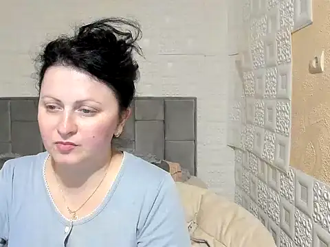 Lillian2 online show from 03/14/25, 06:39